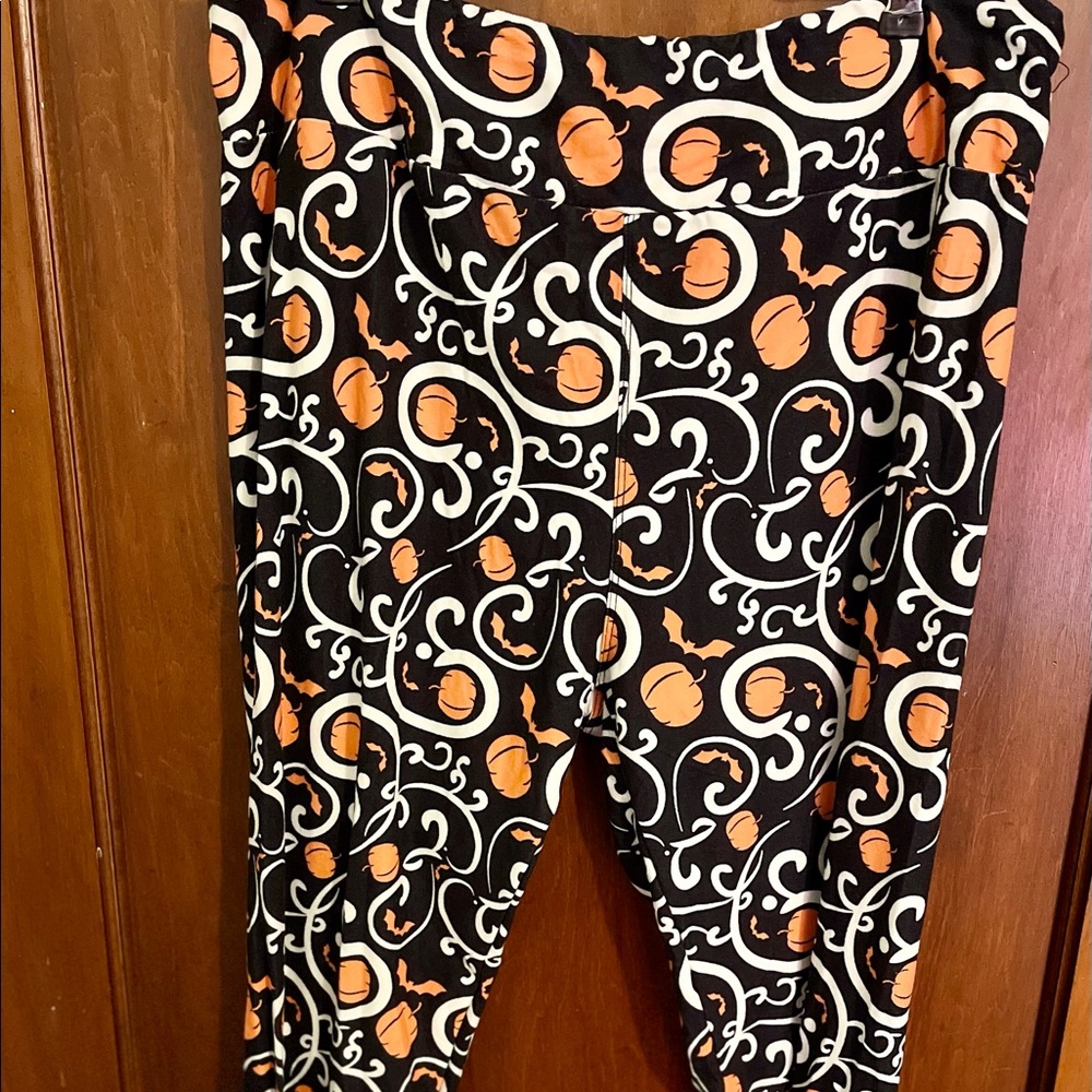 Mommy and Me Charlie’s Project Halloween Leggings